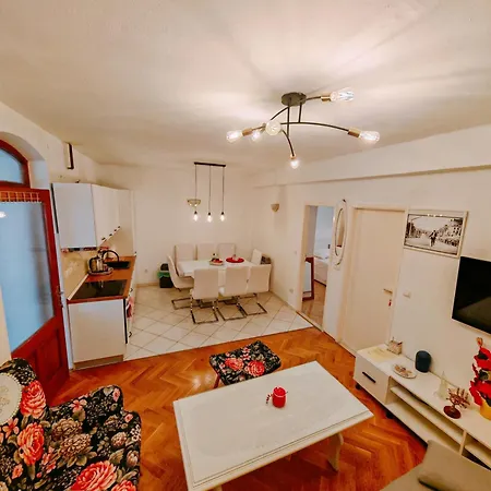 Filip&matej - Near Old Town * 特罗吉尔